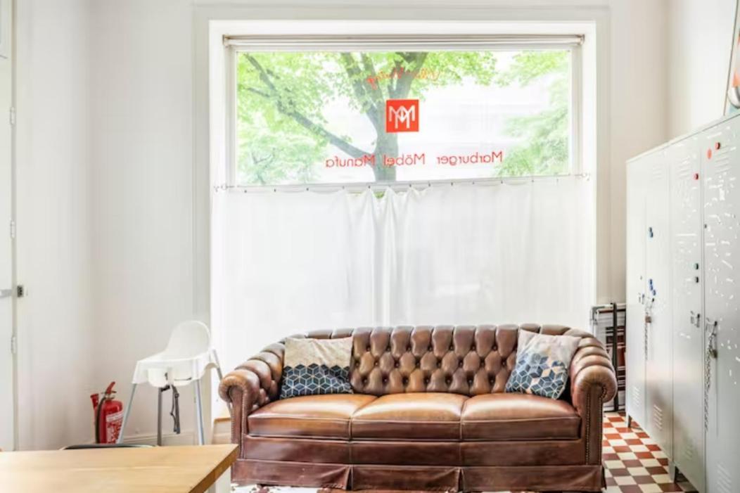 Großzügige 185m2-altbauwohnung In Bestlage 7zimmer-2bäder-2küchen-2wcs *