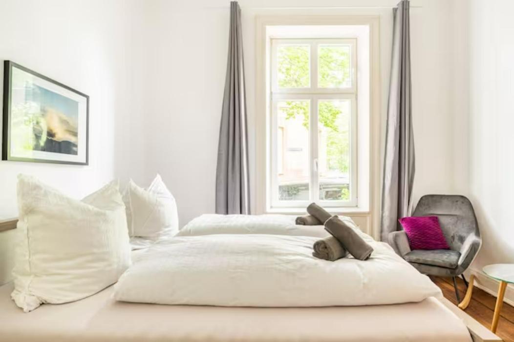 Großzügige 185m2-altbauwohnung In Bestlage 7zimmer-2bäder-2küchen-2wcs *