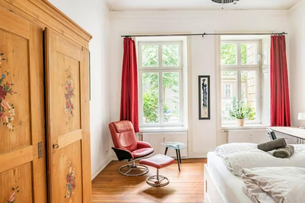 Großzügige 185m2-altbauwohnung In Bestlage 7zimmer-2bäder-2küchen-2wcs * Hamburg
