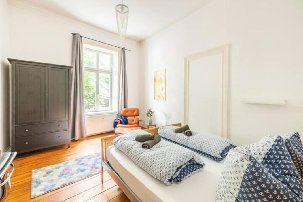 Großzügige 185m2-altbauwohnung In Bestlage 7zimmer-2bäder-2küchen-2wcs * Hamburg