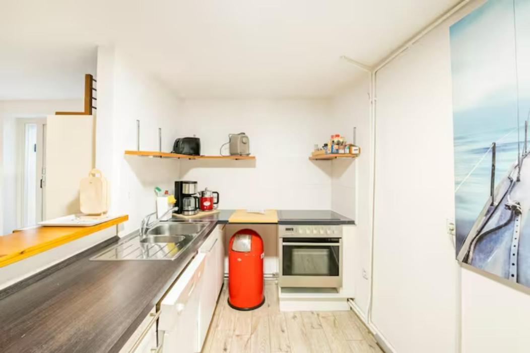 Großzügige 185m2-altbauwohnung In Bestlage 7zimmer-2bäder-2küchen-2wcs Hamburg